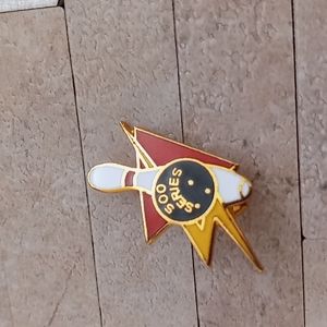 500 Series Bowling Lapel Pin